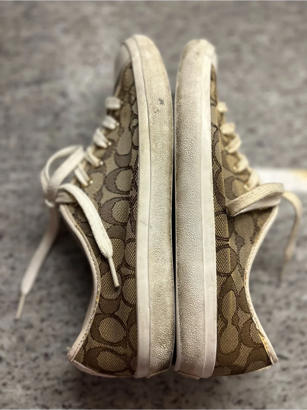 Coach Empire Beige Signature Canvas Lace-Up Sneakers size 9.5